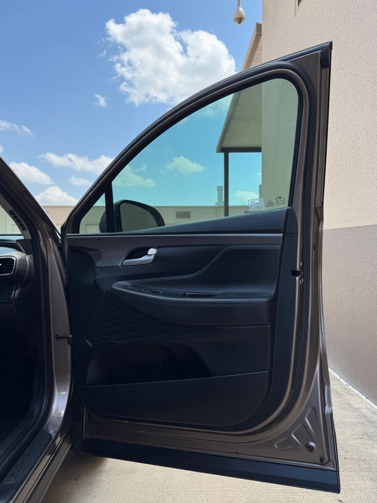2020 Hyundai Santa Fe SE 16