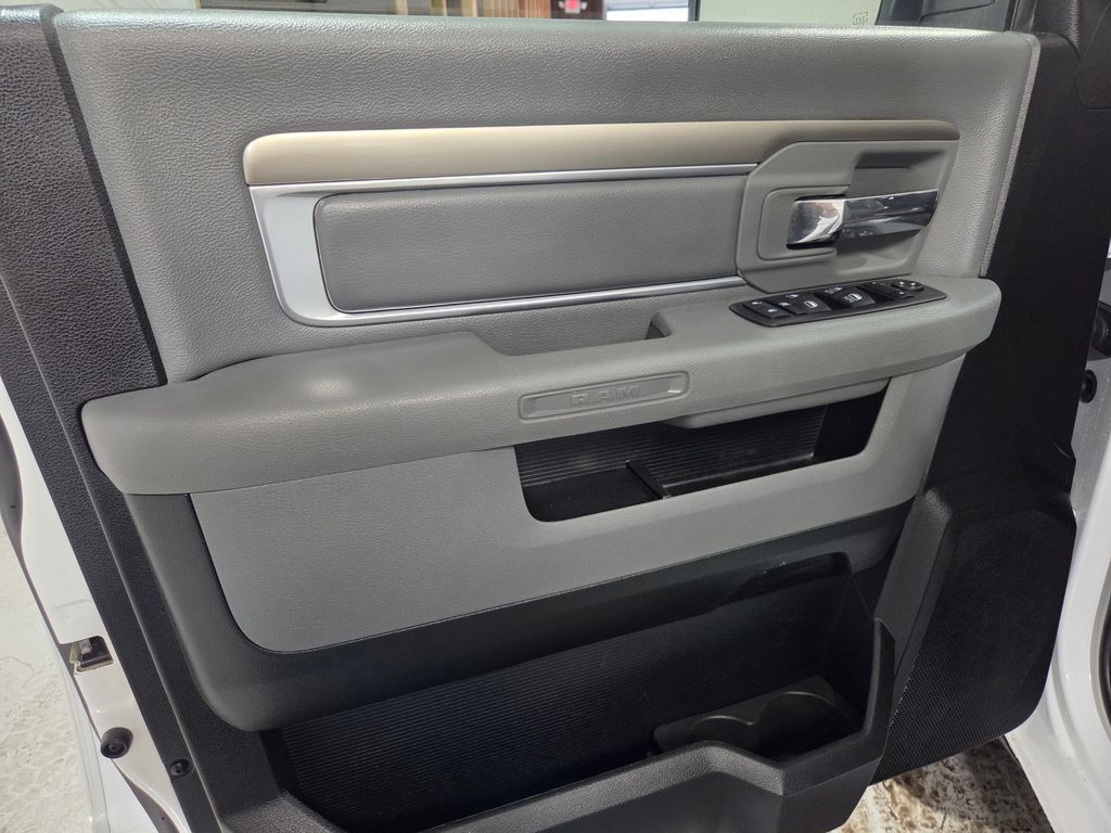 2020 RAM 1500 Classic Warlock photo