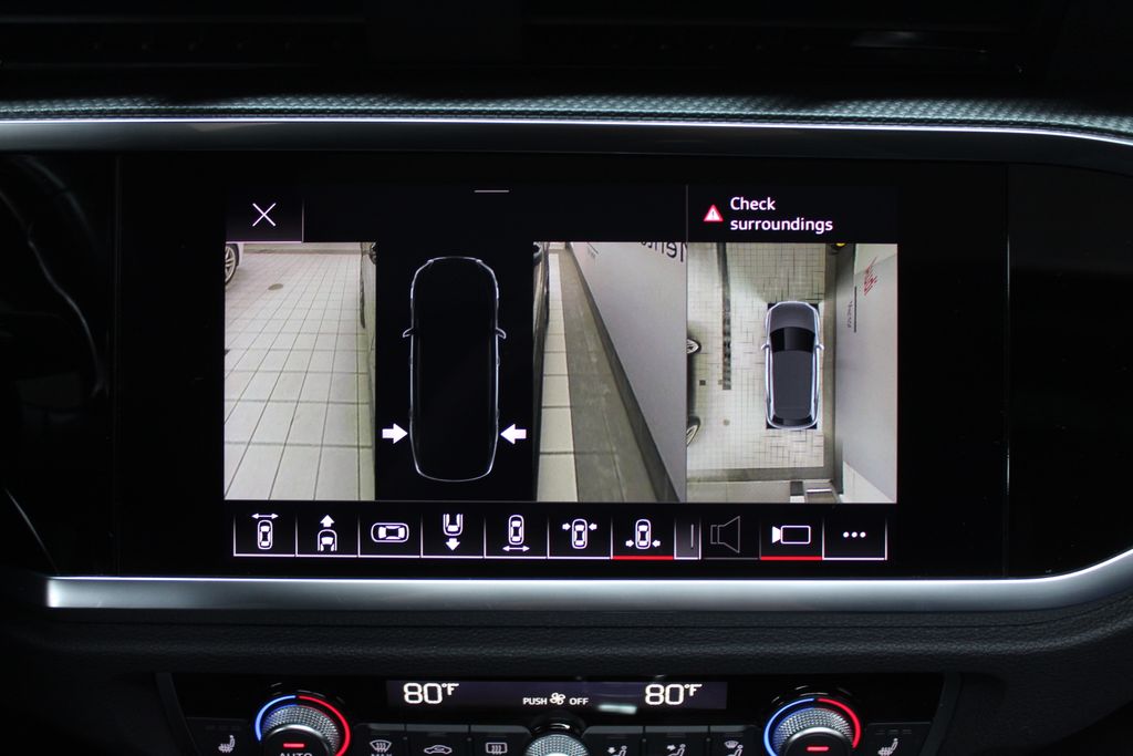 Thumbnail: 2022 Audi Q3 - 25