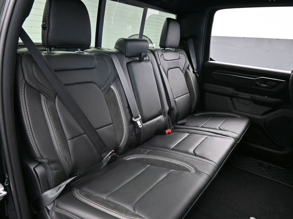 New 2026 Diamond Black Crystal Pearlcoat Ram RHO image 43