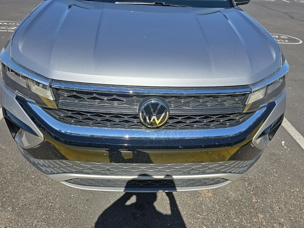 Thumbnail: 2023 Volkswagen Taos - 5