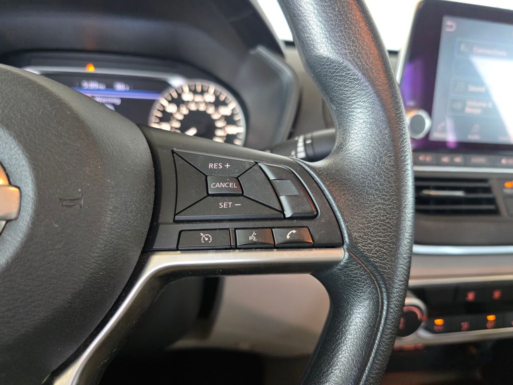 Thumbnail: 2019 Nissan Altima - 15