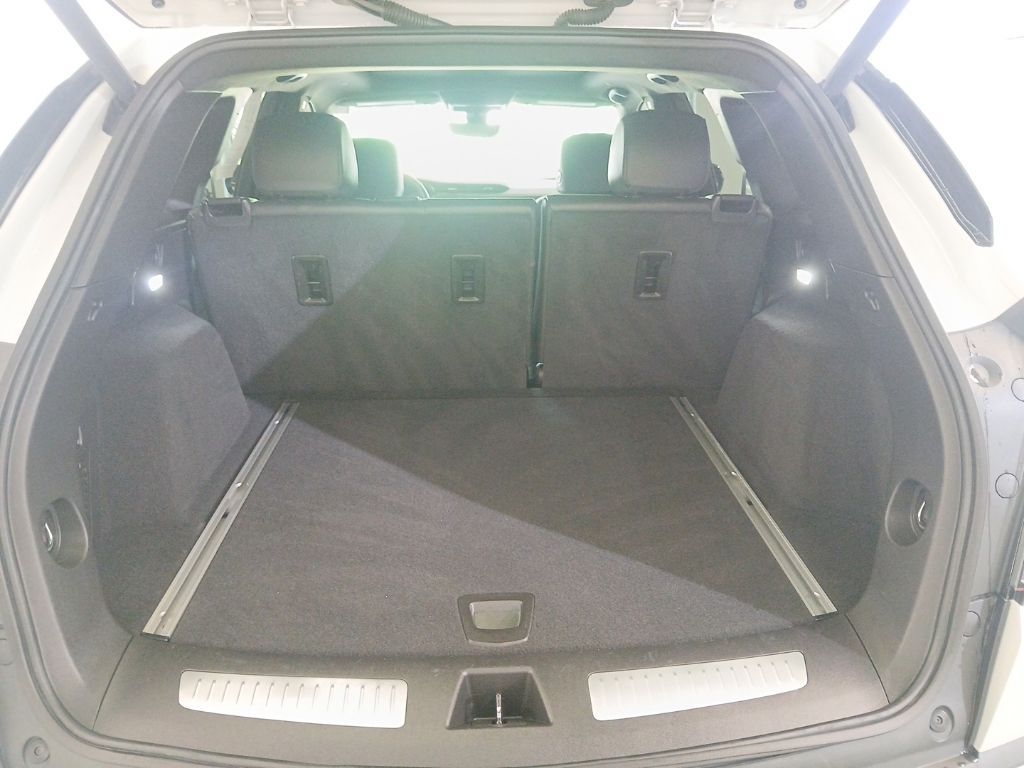 used 2022 Cadillac XT5 car, priced at $32,550