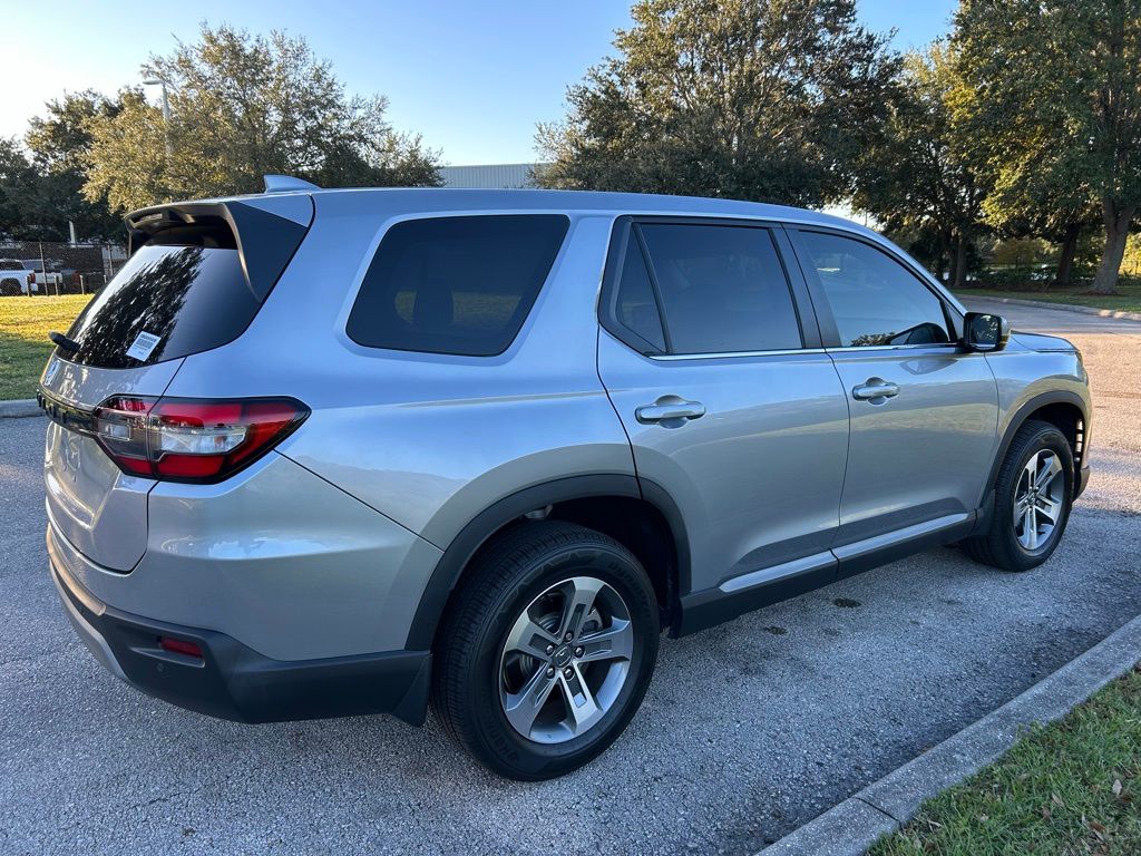 Thumbnail: 2025 Honda Pilot - 5