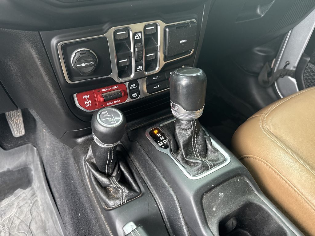 2021 Jeep Gladiator Rubicon Silver at Gullo Toyota
