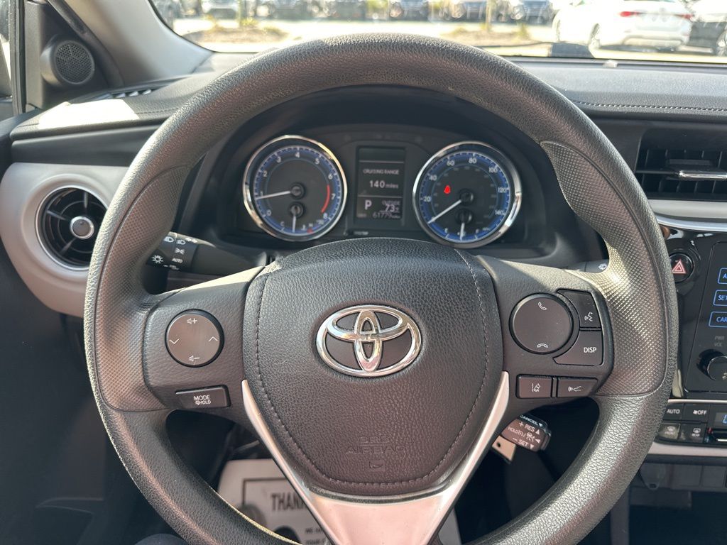 2019 Toyota Corolla LE 33