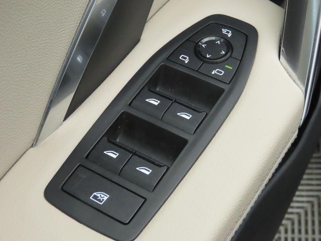 Thumbnail: 2023 BMW X1 - 24