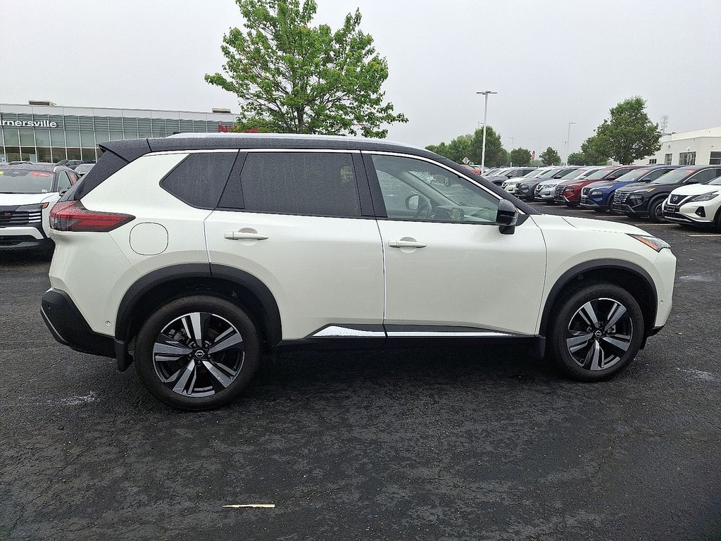2023 Nissan Rogue SL 7