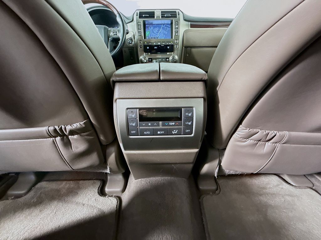 2017 Lexus GX 460 26