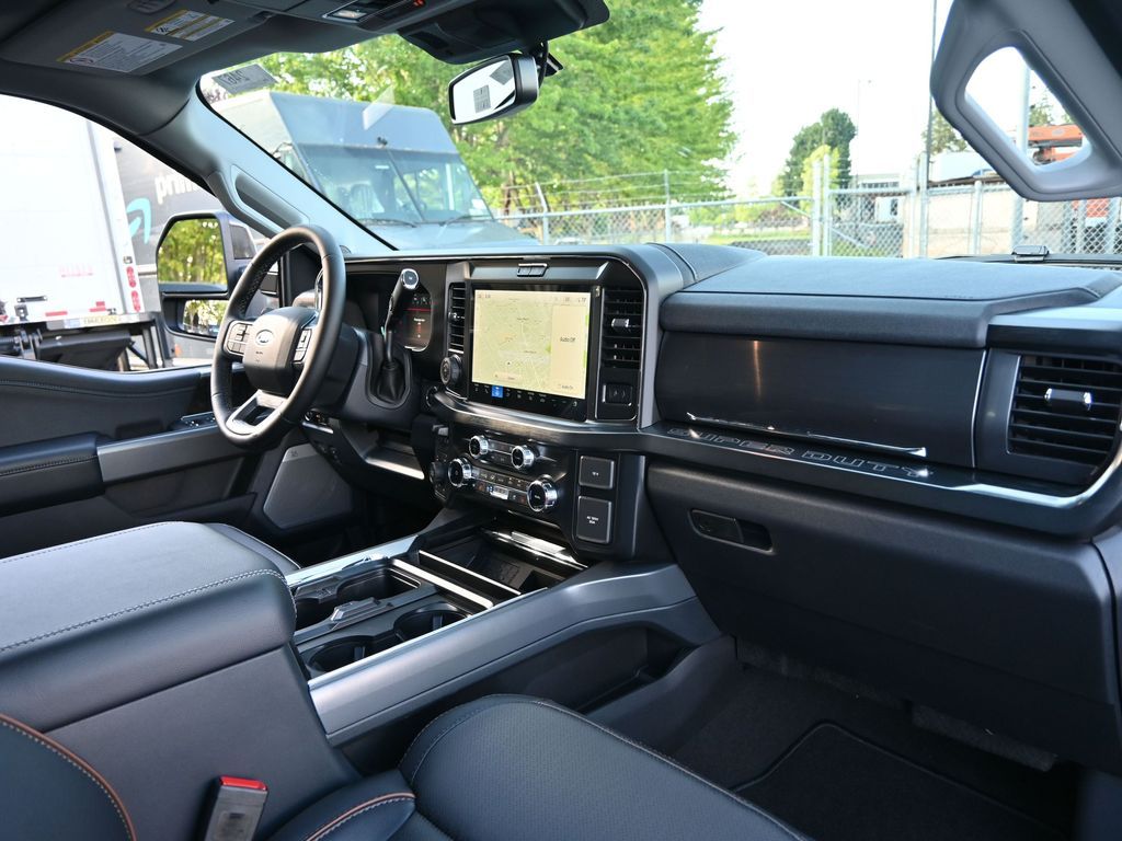 2025 Ford F-350 Super Duty Lariat