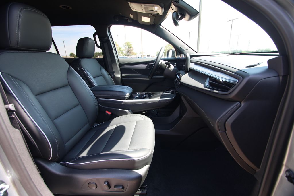 Used 2025 Buick Enclave SUV