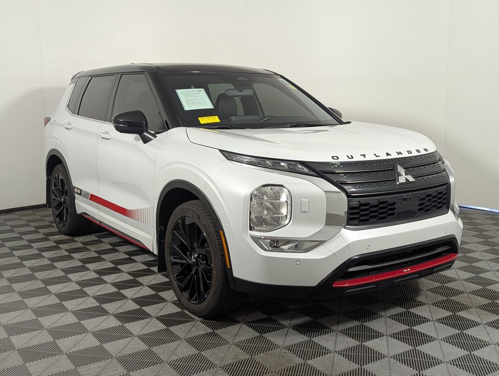 2024 White Mitsubishi Outlander SE Ralliart 4X4 SUV