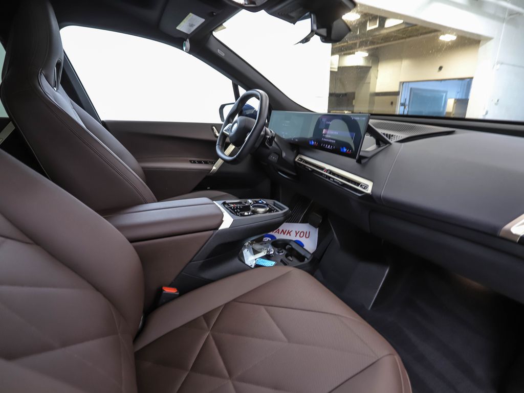 Thumbnail: 2024 BMW iX - 30