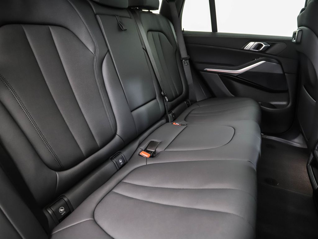 2022 BMW X5 xDrive40i 28