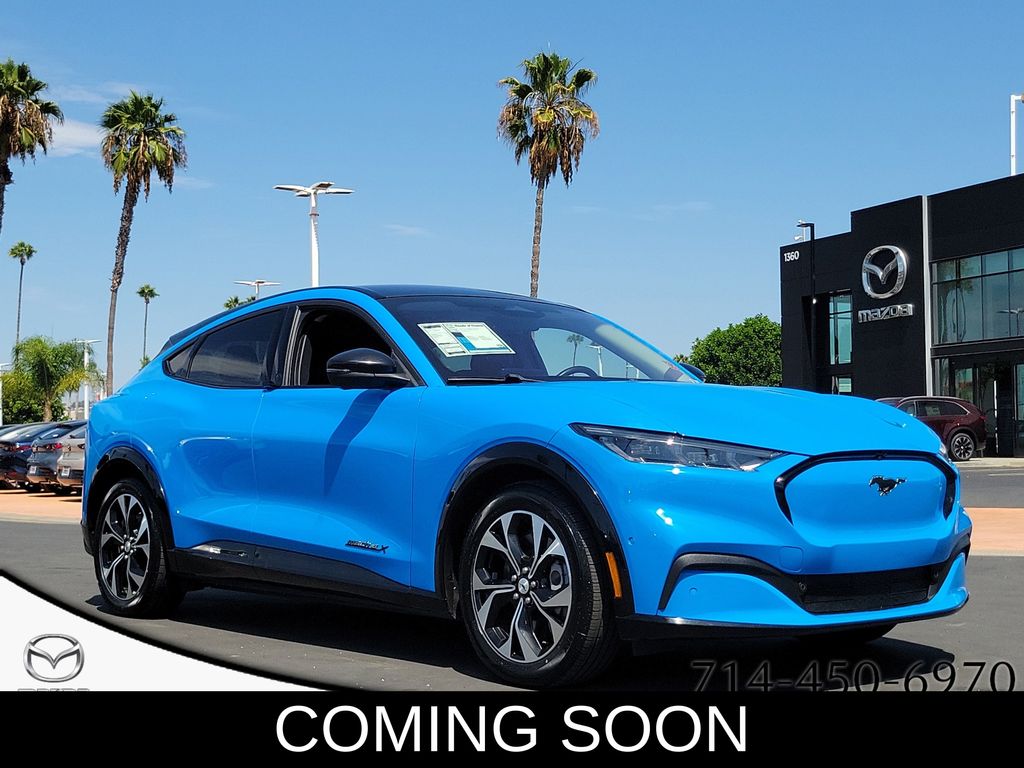 2022 Ford Mustang Mach-E Azul (Grabber Blue Metallic) SUV/Crossover Tracción trasera Automática