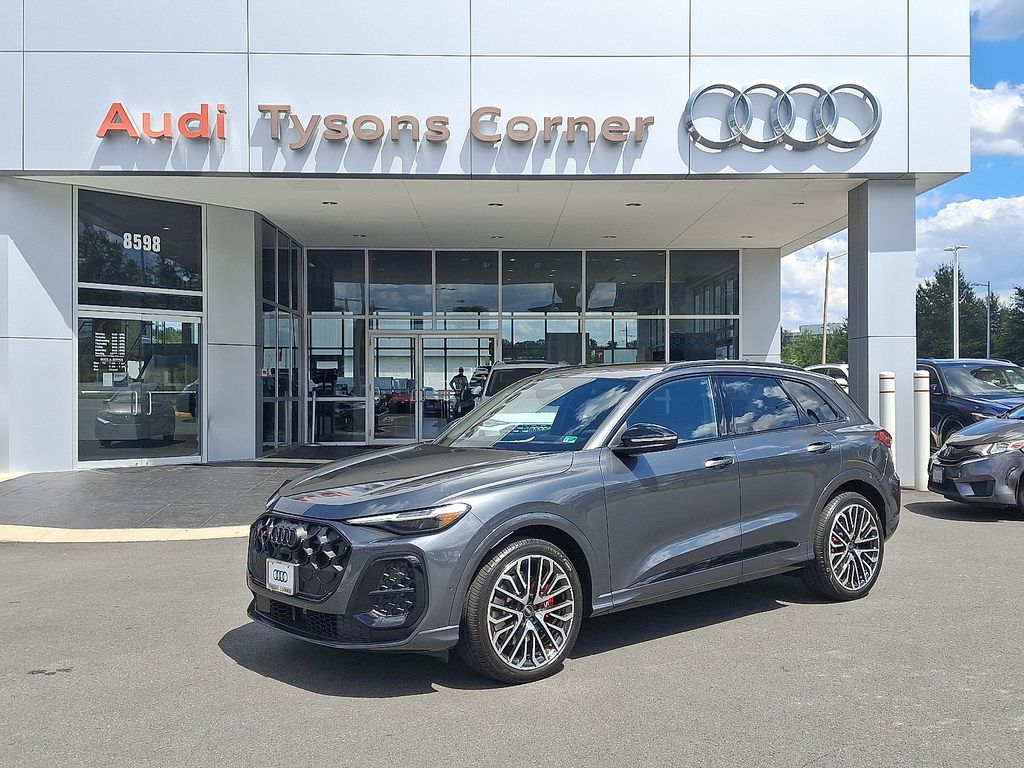 Thumbnail: 2025 Audi SQ5 - 1