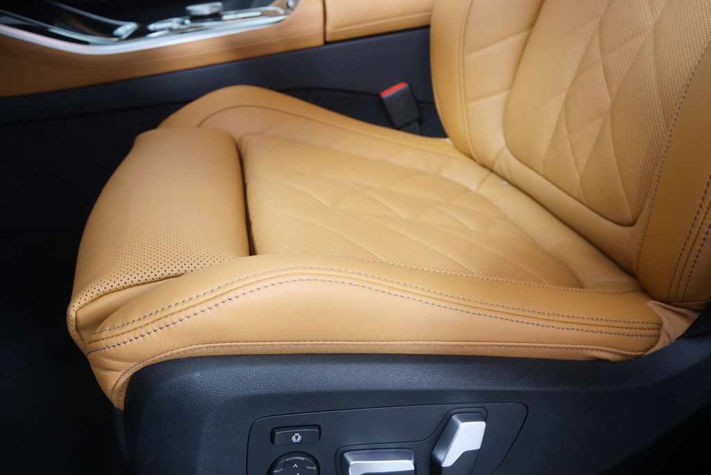 Thumbnail: 2026 BMW X5 - 9