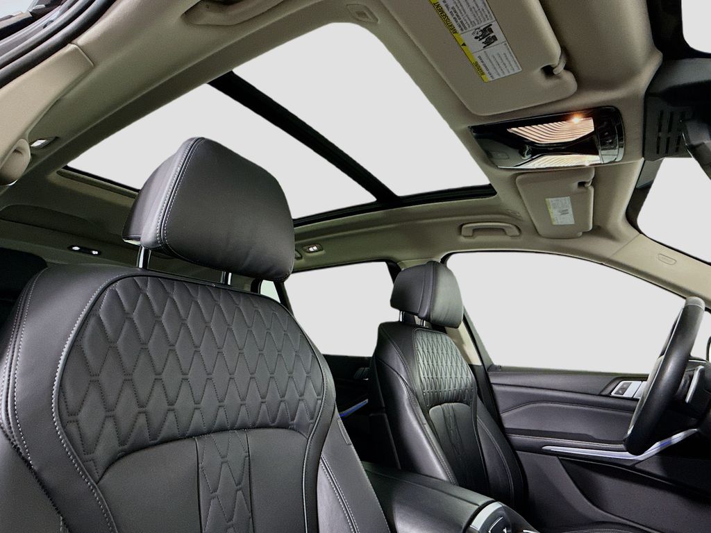 Thumbnail: 2023 BMW X7 - 19