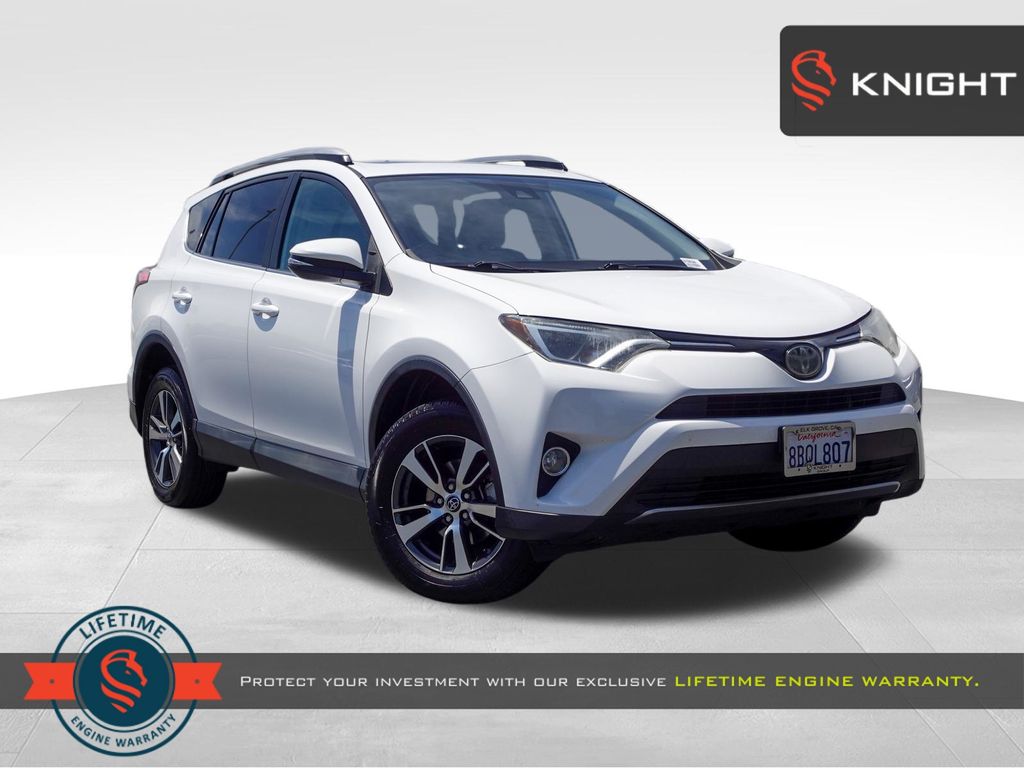 Super White 2018 Toyota RAV4 XLE SUV / Crossover Front-Wheel Drive 6-Speed Automatic