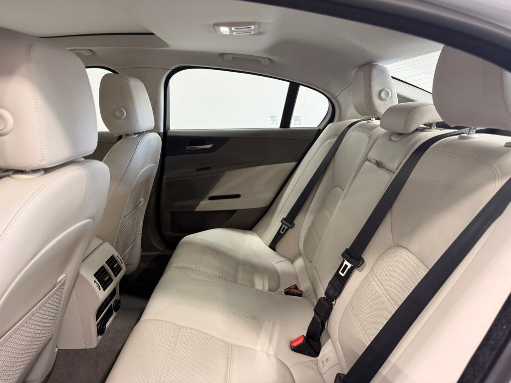 Thumbnail: 2018 Jaguar XE - 22