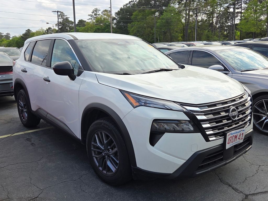 Used 2024 White Nissan S image 3