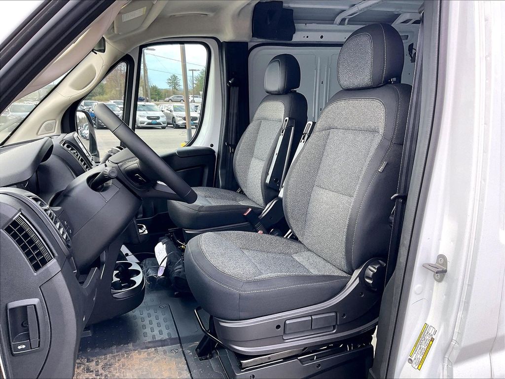 2026 Ram ProMaster 1500 — photo 11