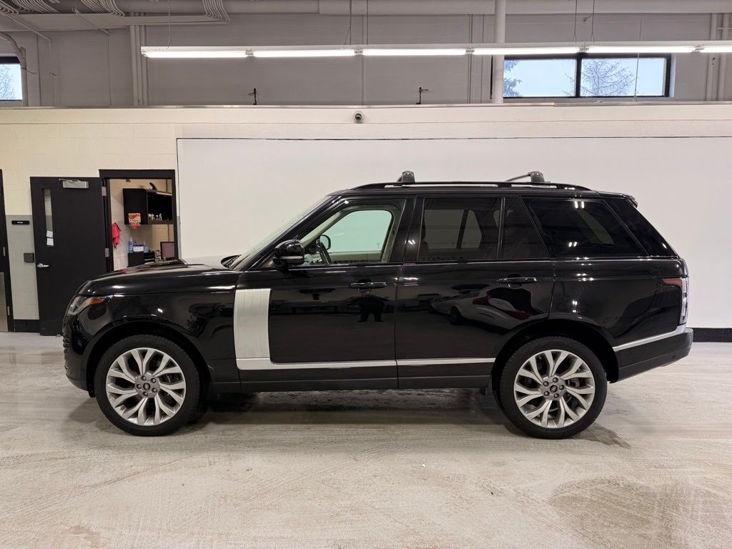 Thumbnail: 2021 Land Rover Range Rover - 2