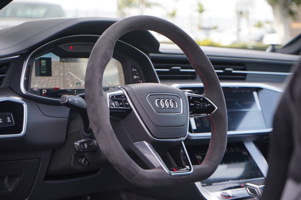 Thumbnail: 2025 Audi RS 7 - 12