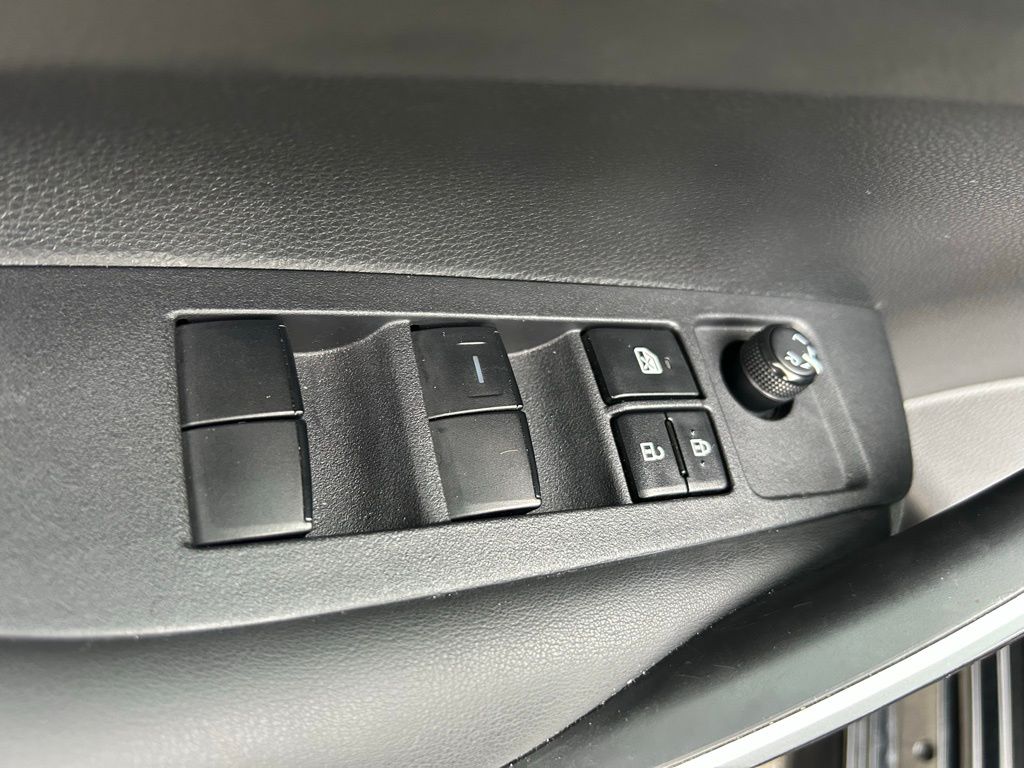 2023 Toyota Corolla XSE 17