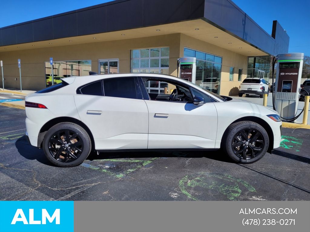 Used 2024  Jaguar HSE image 13
