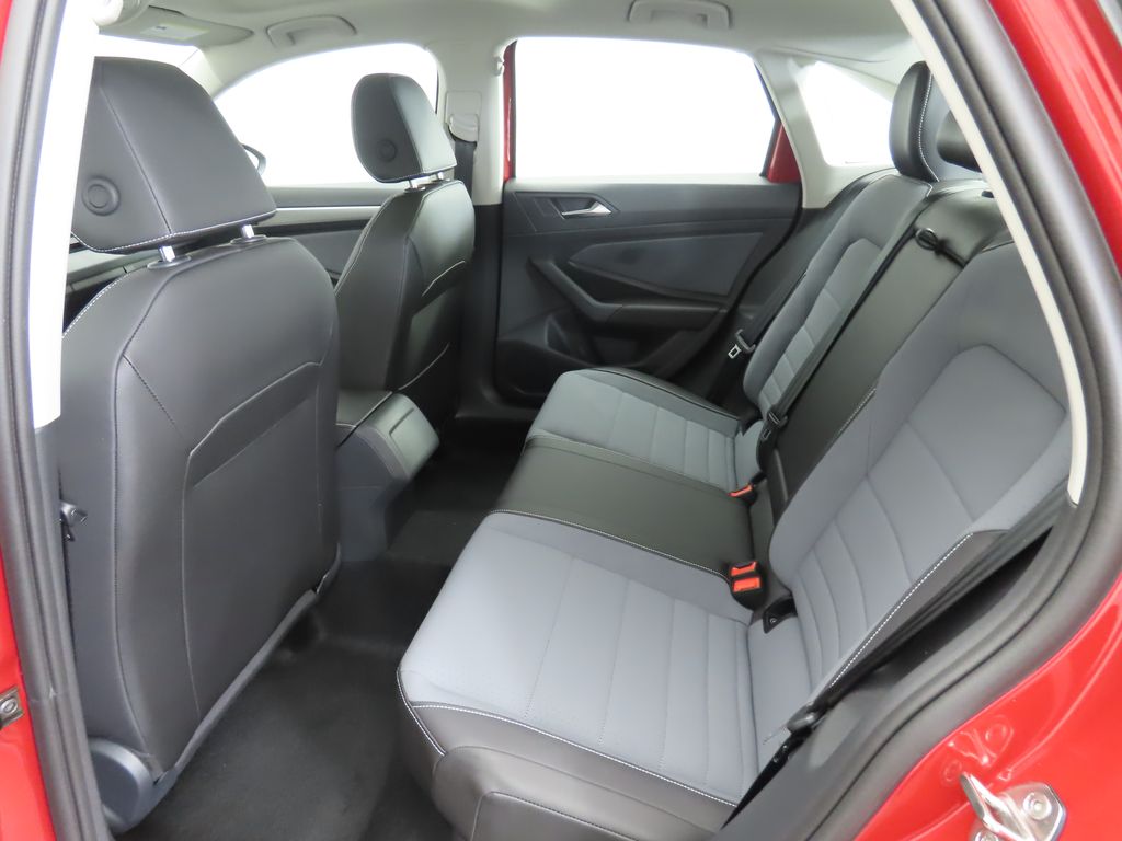 2025 Volkswagen Jetta SE 22