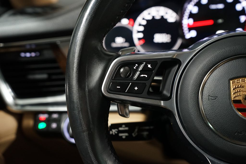 Thumbnail: 2018 Porsche Panamera - 14
