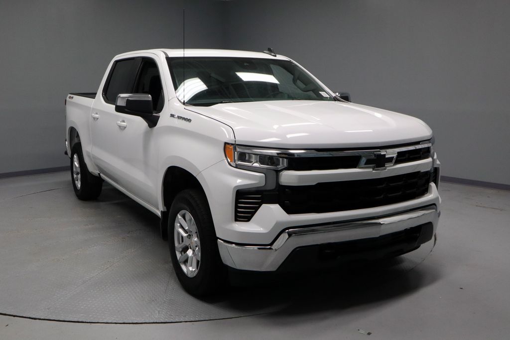 Summit White 2023 Chevrolet Silverado 1500 Pickup Truck Four-Wheel Drive 8-Speed Automatic