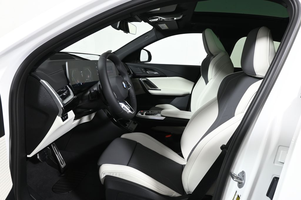 Thumbnail: 2026 BMW X2 - 3