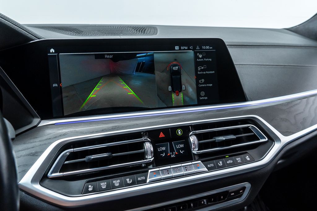 Used 2022 Black BMW M50i image 17