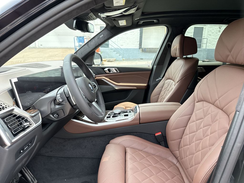 Thumbnail: 2026 BMW X5 - 11