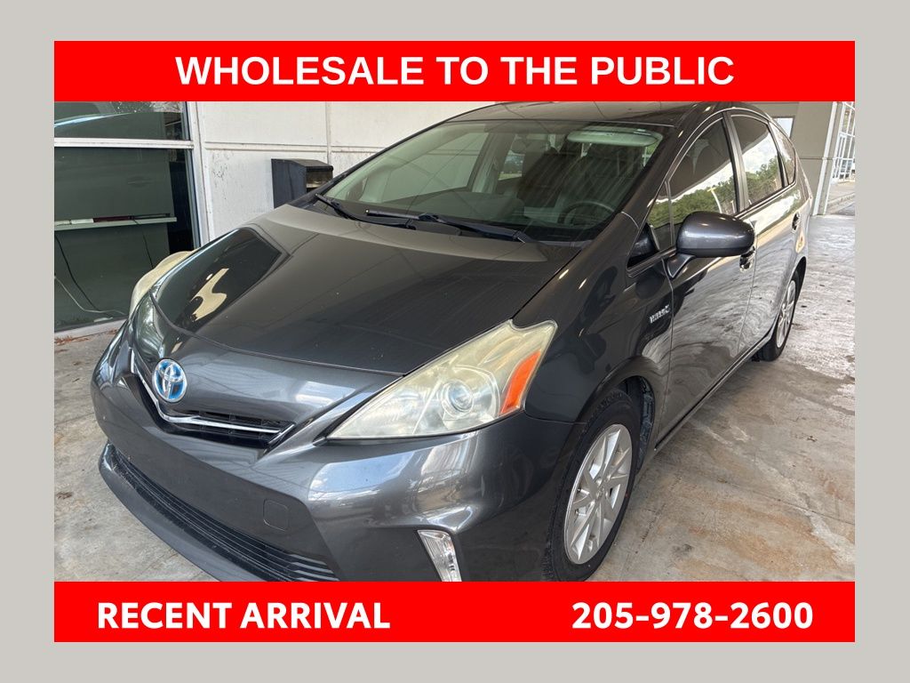 2013 Toyota Prius v Three FWD
