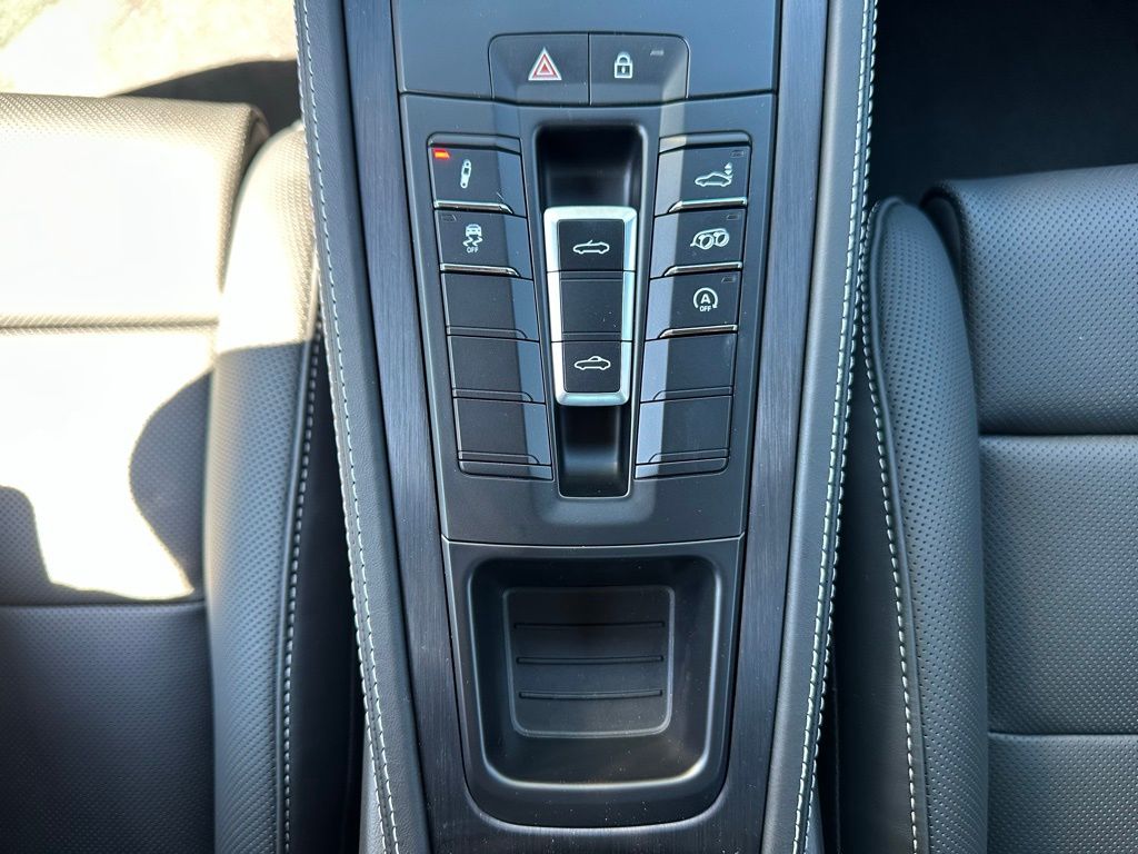 Thumbnail: 2025 Porsche 718 Boxster - 24