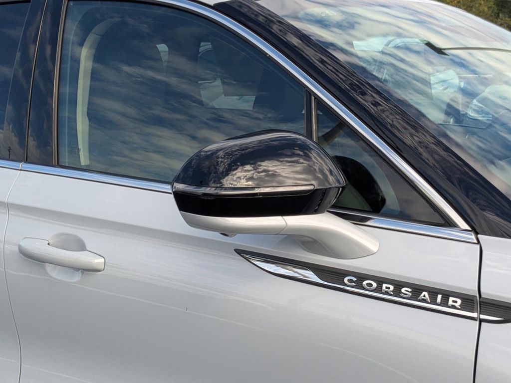 2025 Lincoln Corsair Premiere