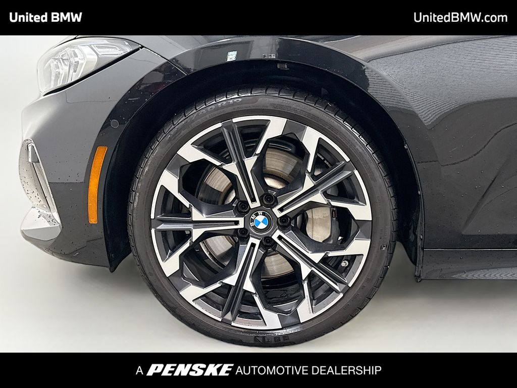 Thumbnail: 2025 BMW 3 Series - 2