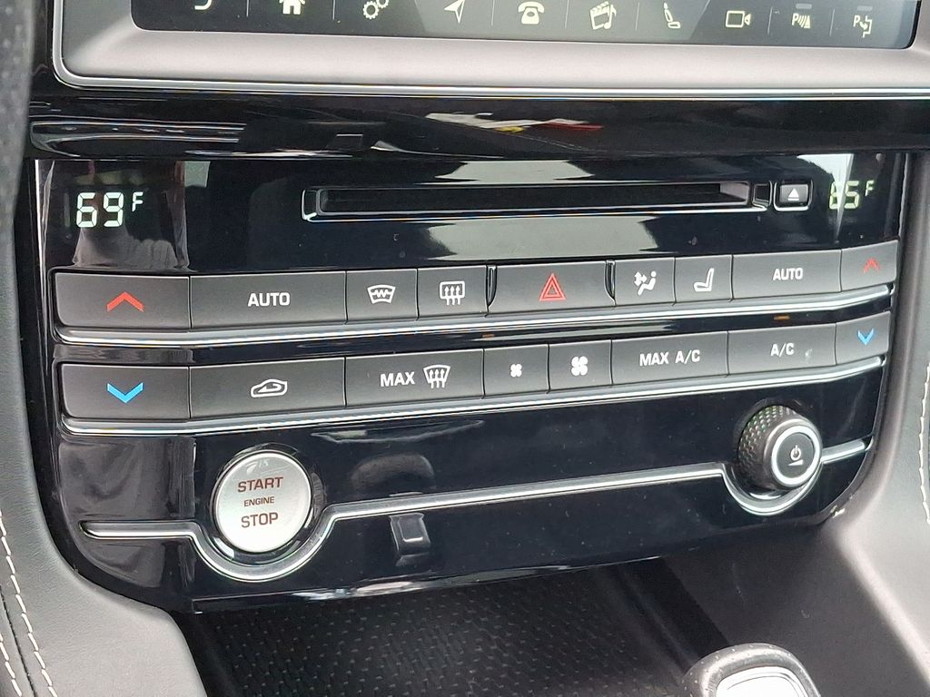 2020 Jaguar F-Pace SVR 19