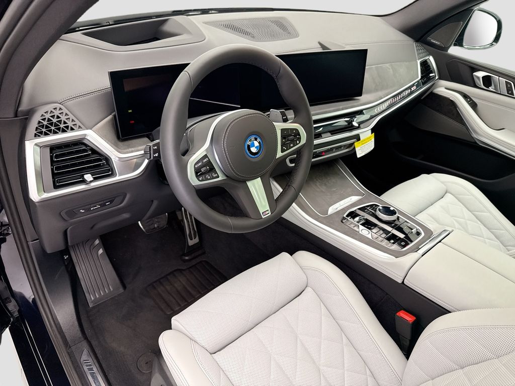 Thumbnail: 2026 BMW X5 - 9