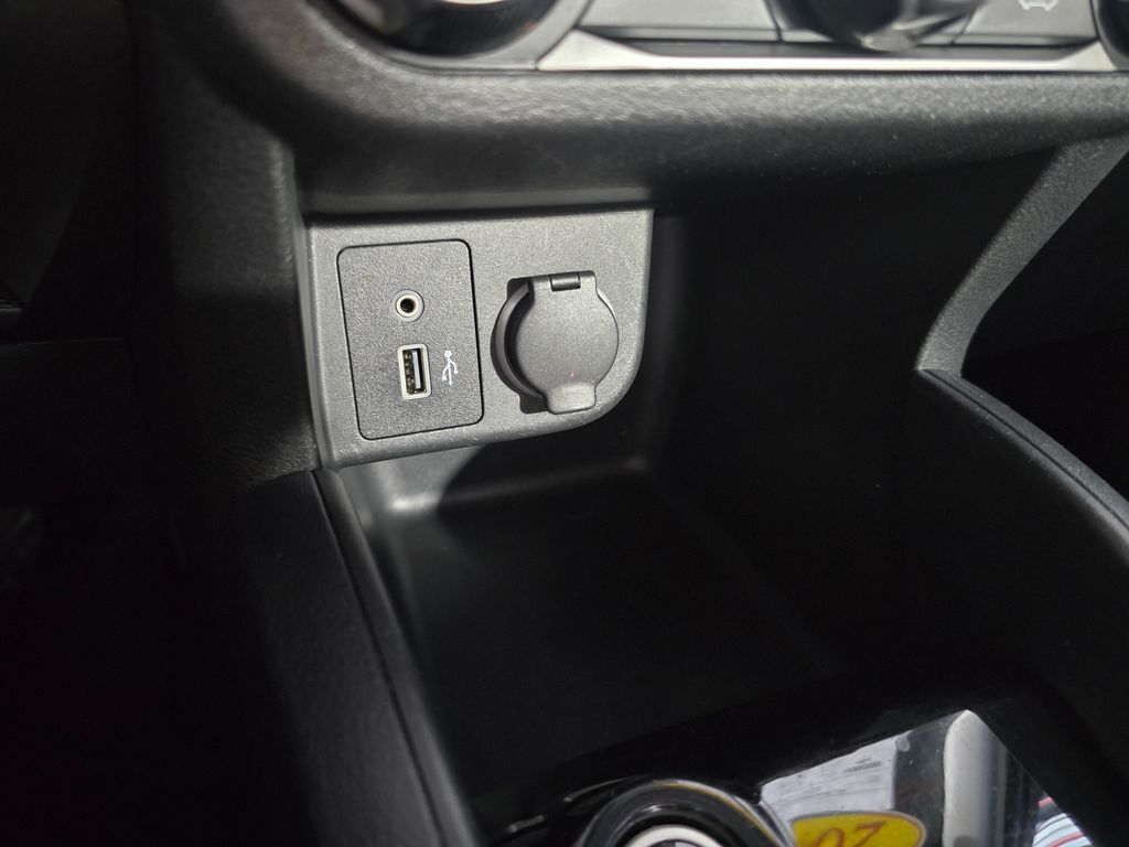 Thumbnail: 2021 Nissan Kicks - 23