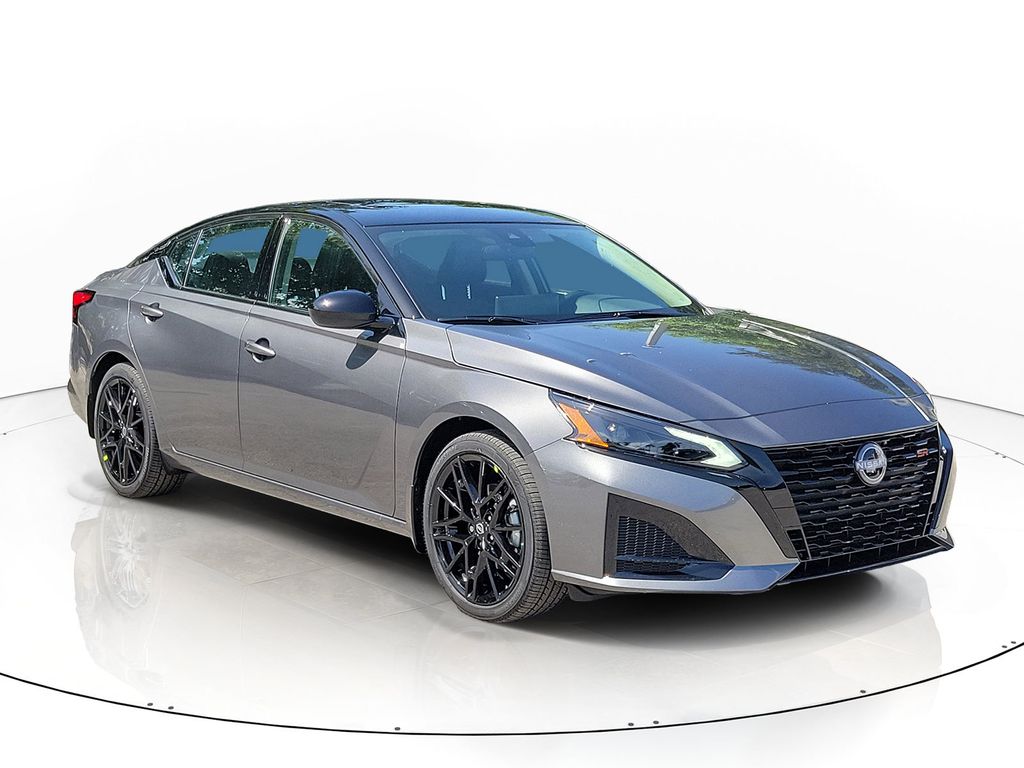 Gun Metallic/Super Black 2026 Nissan Altima Sedan Front-Wheel Drive Continuously Variable Transmission