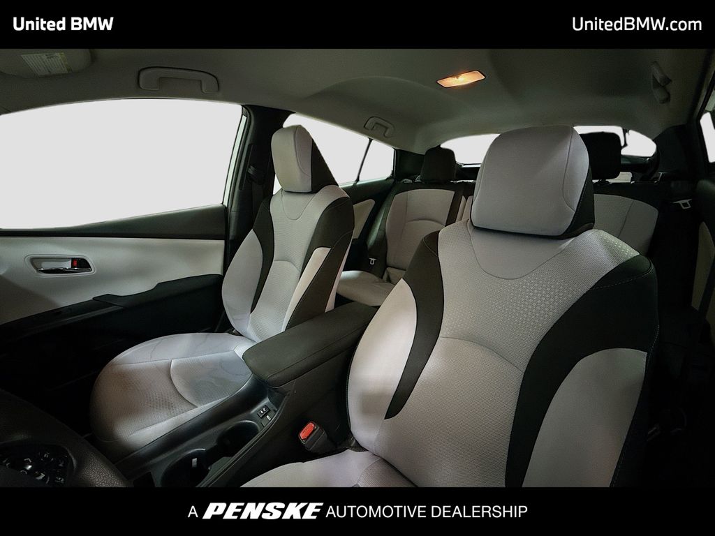 Thumbnail: 2020 Toyota Prius - 5