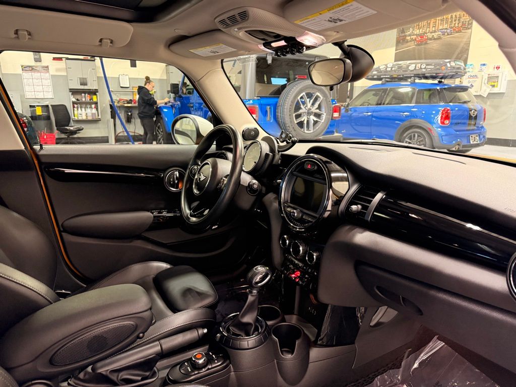 Thumbnail: 2017 MINI Cooper - 29