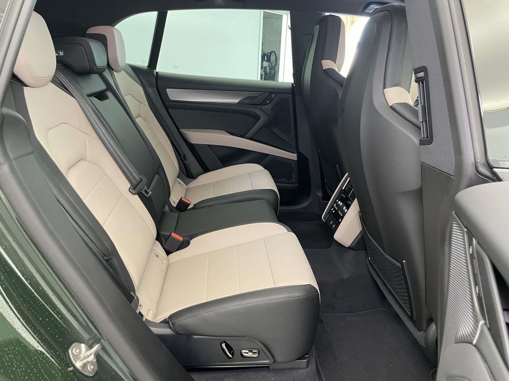 2026 Porsche Cayenne Base Green at Audi Porsche Sewickley