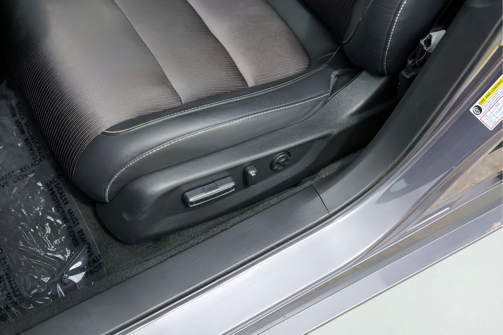 Used Car 2020 Honda Accord  Sport 2.0t For Sale Under $30,000 In Austin, Texas