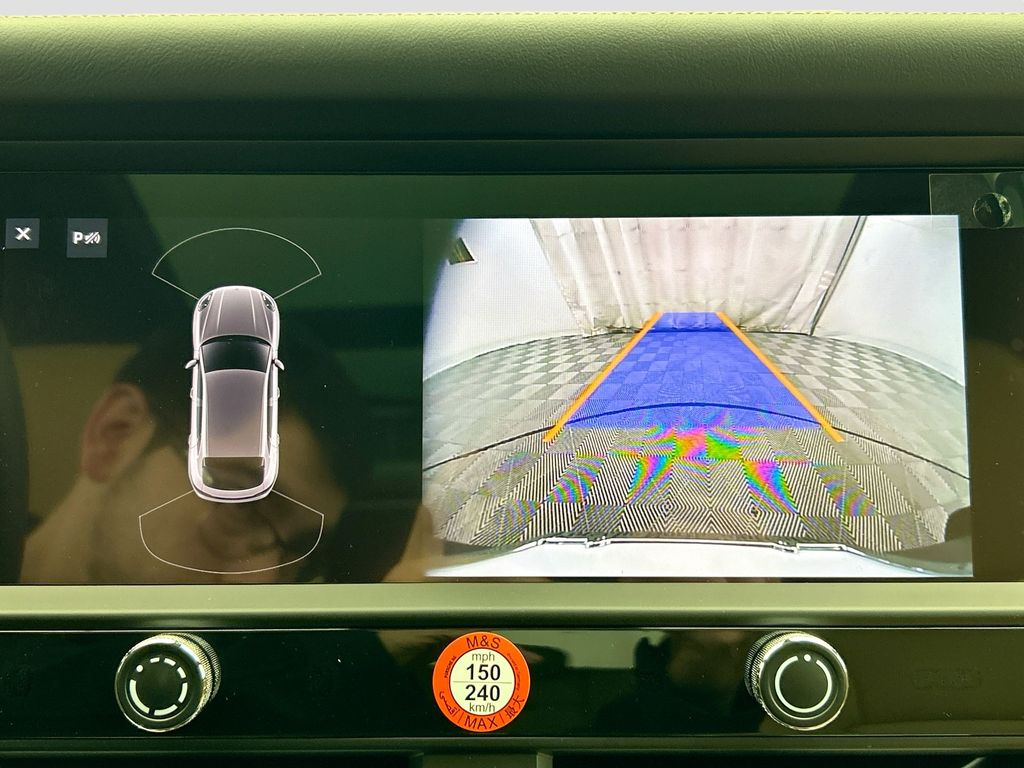 Thumbnail: 2026 Porsche Macan - 18