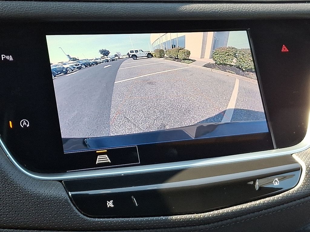 Thumbnail: 2022 Cadillac XT5 - 19